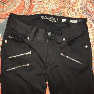 Miss Me Black skinny jeans